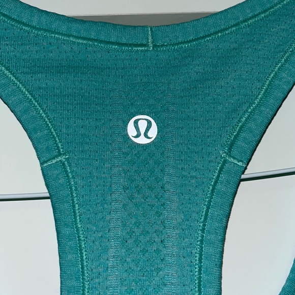 Teal Lululemon tank top, so cute 💕💕 - Picture 3 of 3